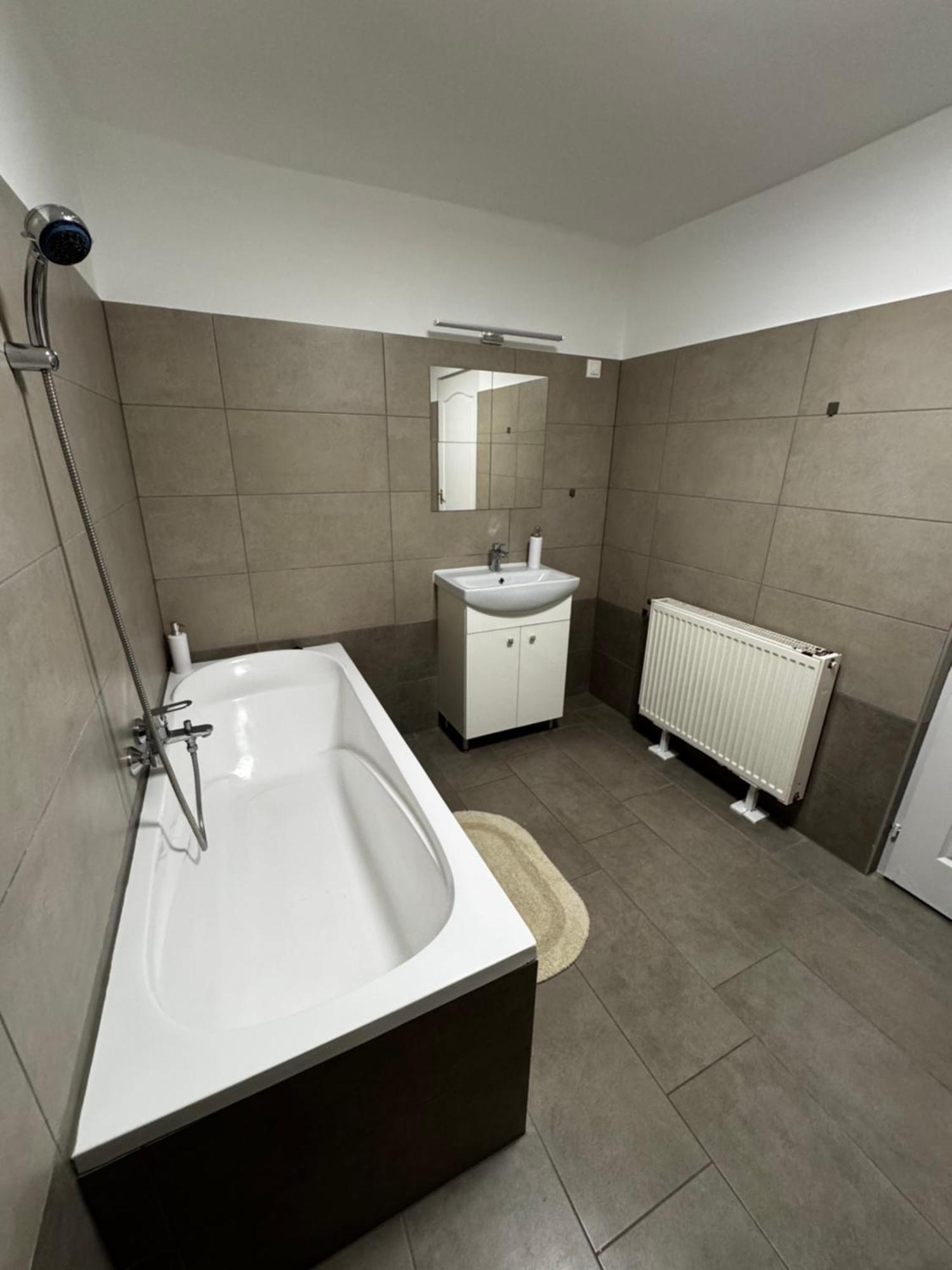 City Apartman Nyiregyhaza Bagian luar foto